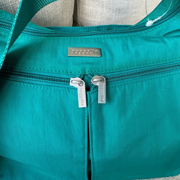 Baggalini nylon crossbody bag NWOT - Picture 3 of 17